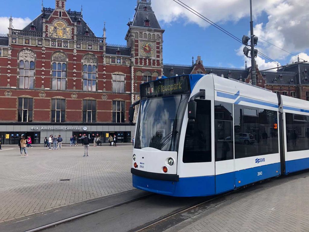 راهنمای حمل و نقل عمومی در آمستردام هلند